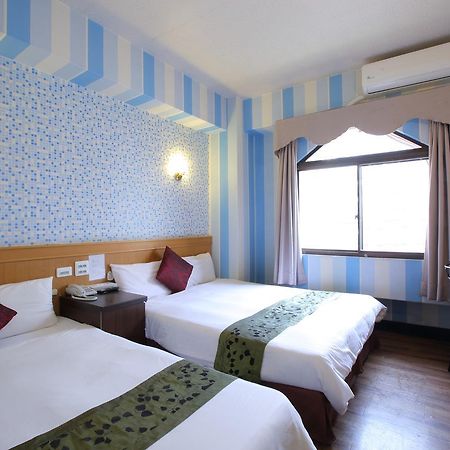 Chiayi Crown Hotel Esterno foto