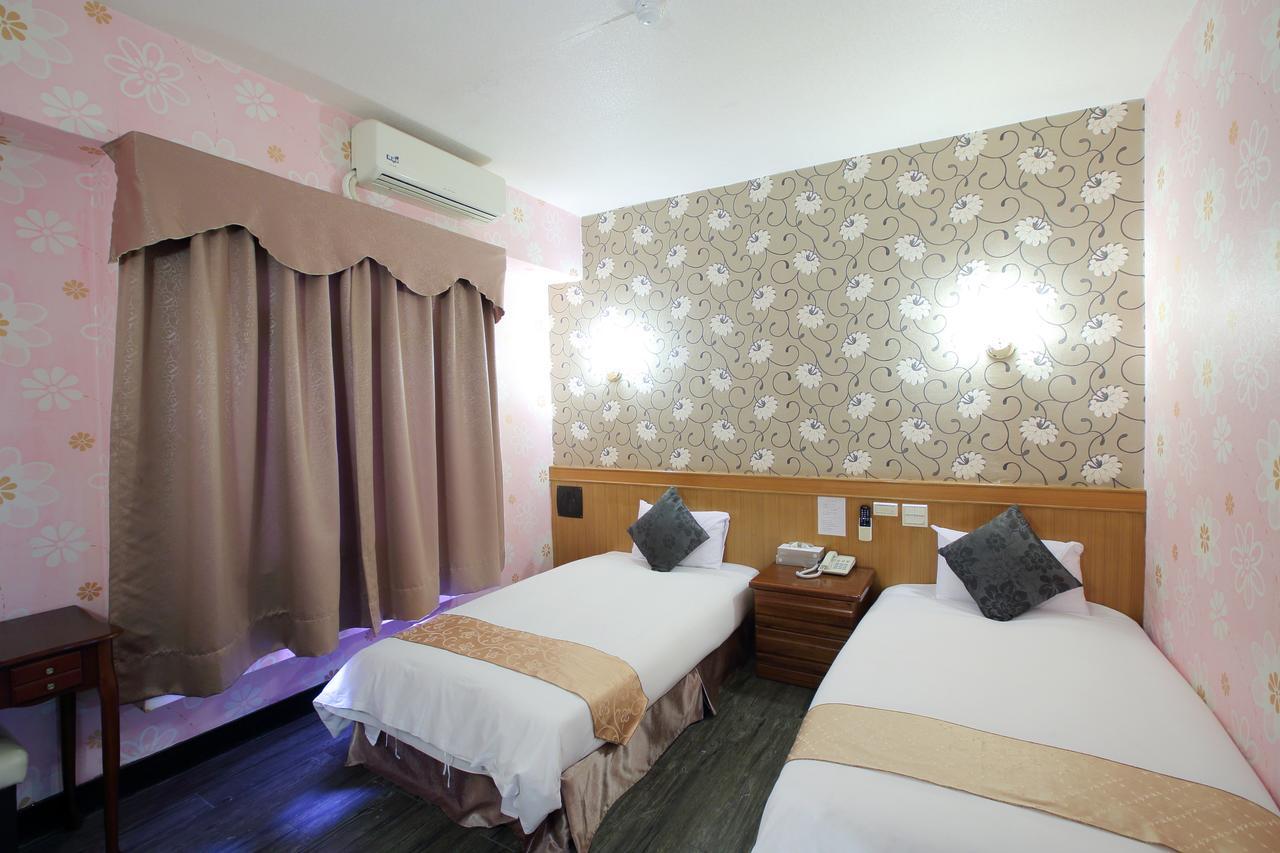 Chiayi Crown Hotel Esterno foto