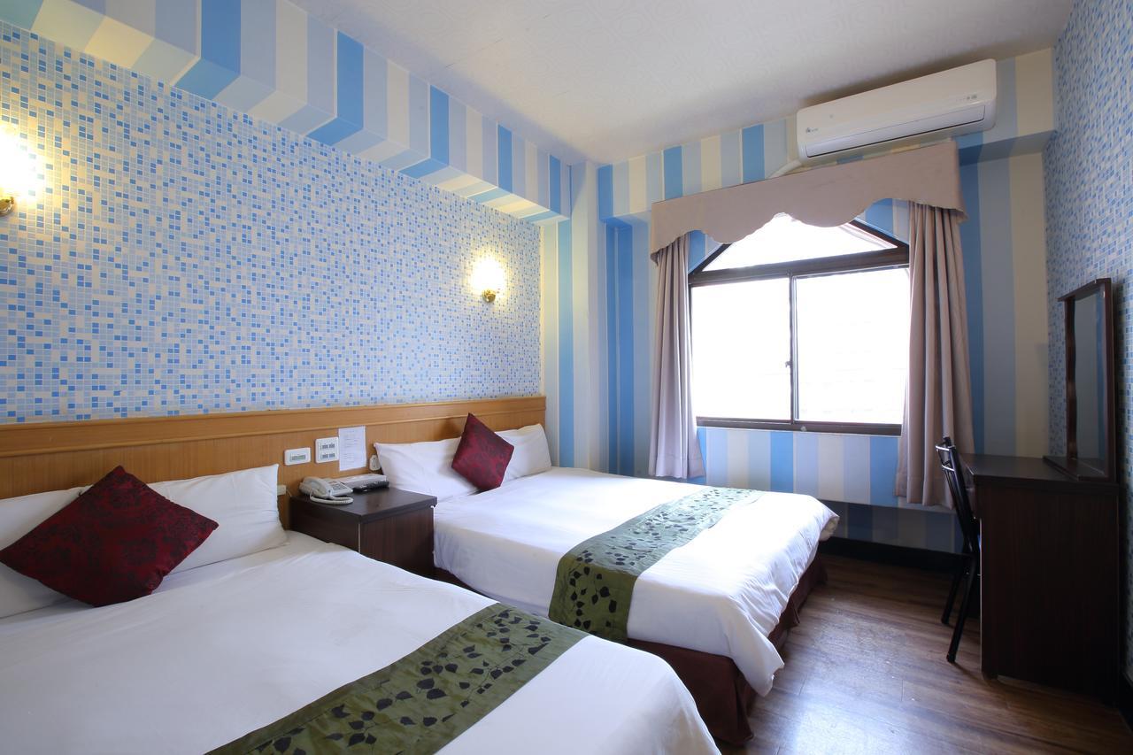Chiayi Crown Hotel Esterno foto