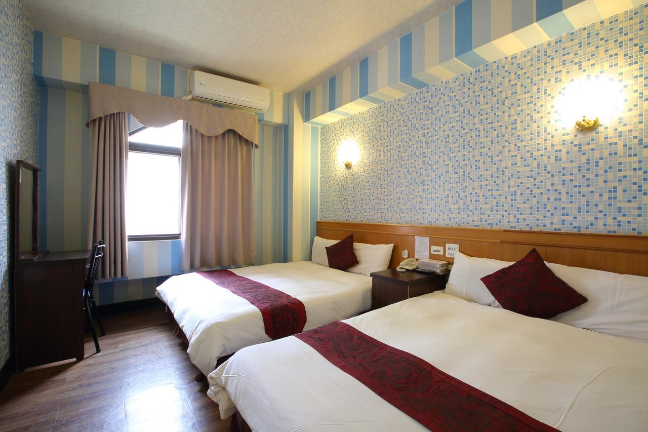 Chiayi Crown Hotel Esterno foto