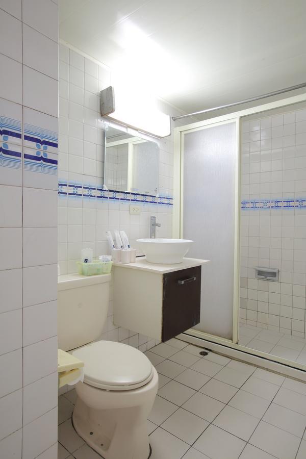 Chiayi Crown Hotel Esterno foto