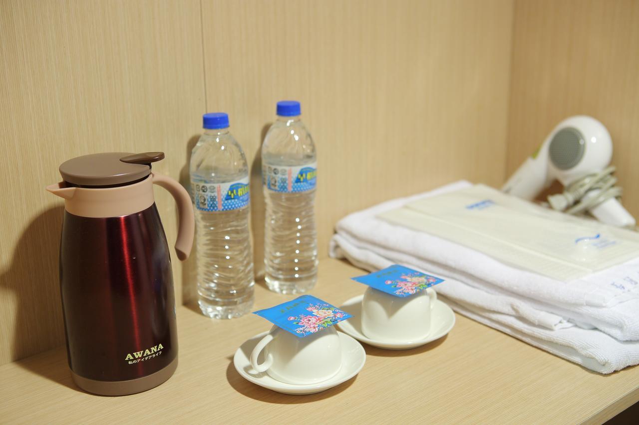 Chiayi Crown Hotel Esterno foto